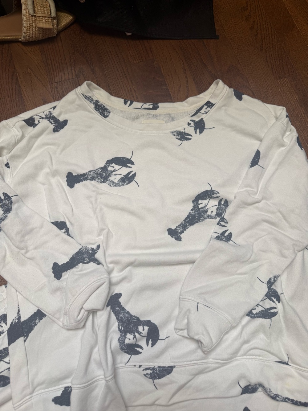 Lou & Grey Loft White Top with Navy Lobster Detail Medium Athleisure Set - Picture 3 of 5